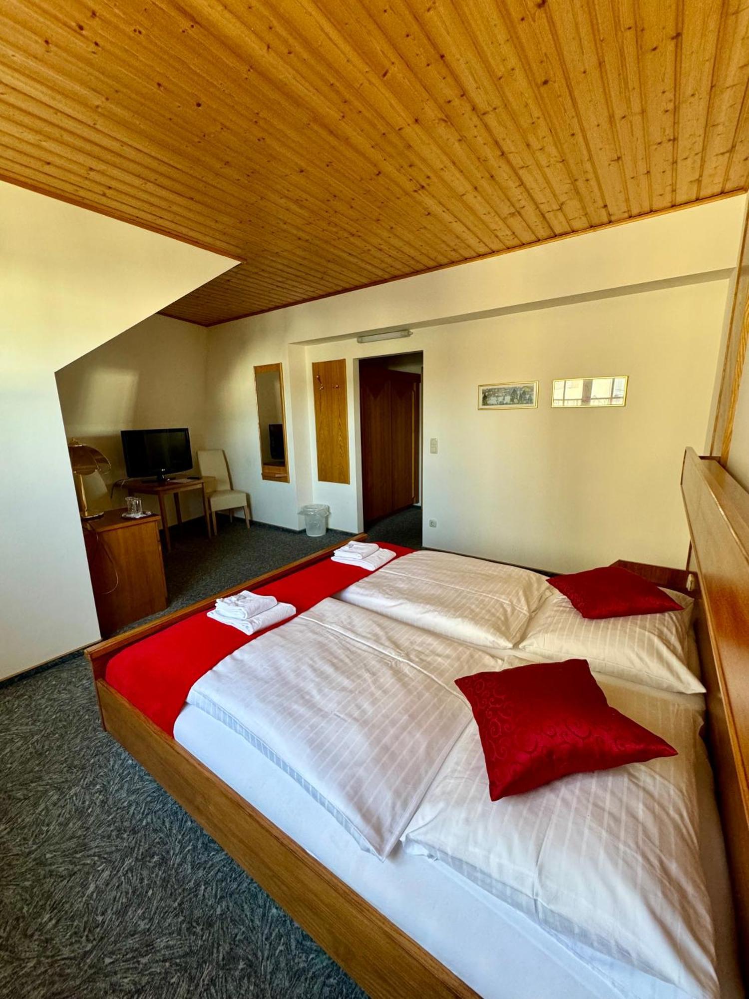 Hotel Die Traube เอ็ดมอนต์ ภายนอก รูปภาพ